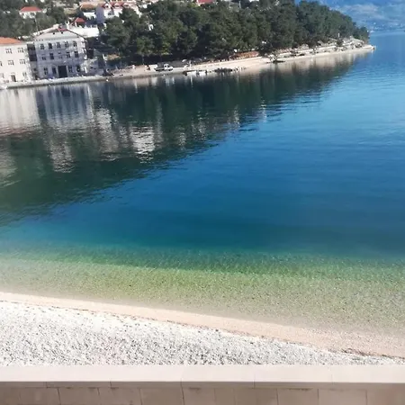Apartment Ruzica Pucisca