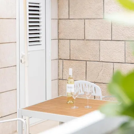 Apartment Ruzica Pucisca